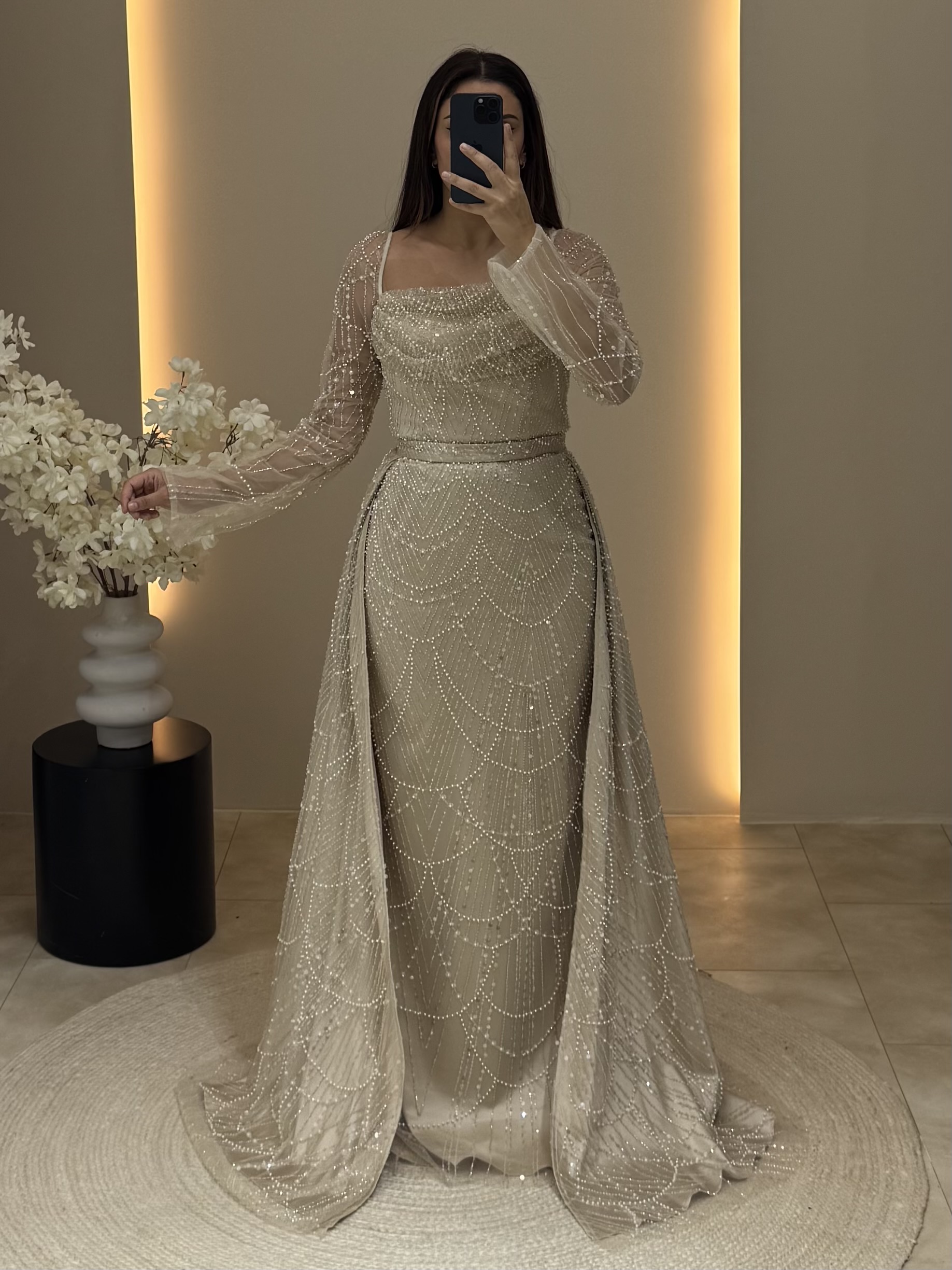 Queen Dress mit Pailletten Schleppe